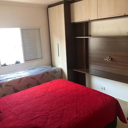 Apartamento Proximo A Praia Da Enseada グァルジャー エクステリア 写真