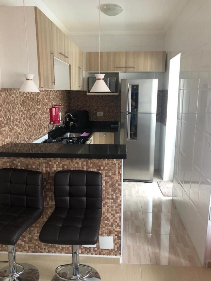 Apartamento Proximo A Praia Da Enseada グァルジャー エクステリア 写真