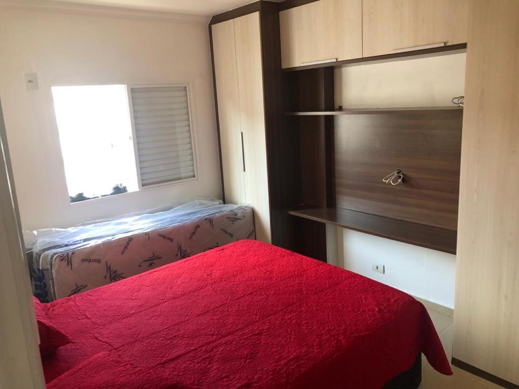 Apartamento Proximo A Praia Da Enseada グァルジャー エクステリア 写真